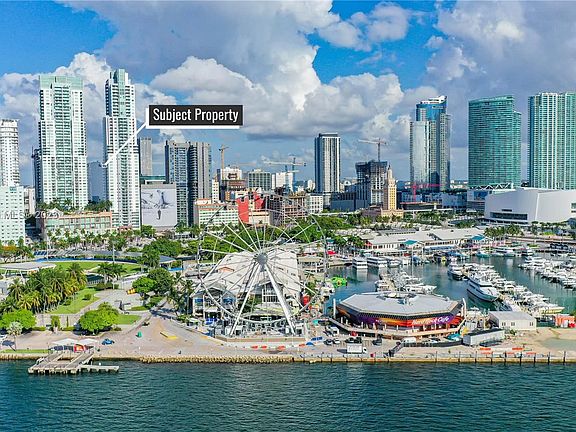 2nd image of 244 Biscayne Blvd APT 1709