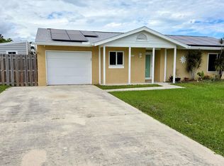 2209 SE East Dunbrooke Cir, Port Saint Lucie, FL 34952