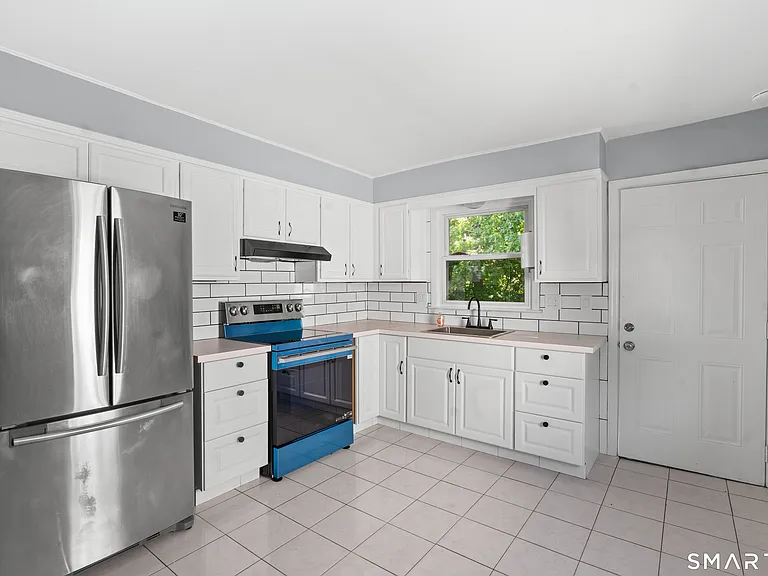 22 Irving Pl — Photo 11