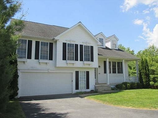 1st image of 20606 Woodbridge Dr