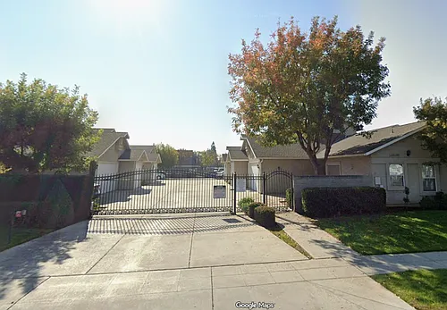 1249 W Spruce Ave Photo 1