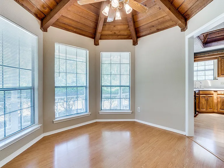1001 Jorgenson Rd — Photo 8