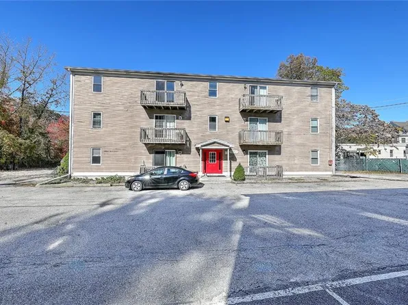 1 Eric Pl APT 11, North Providence, RI 02911