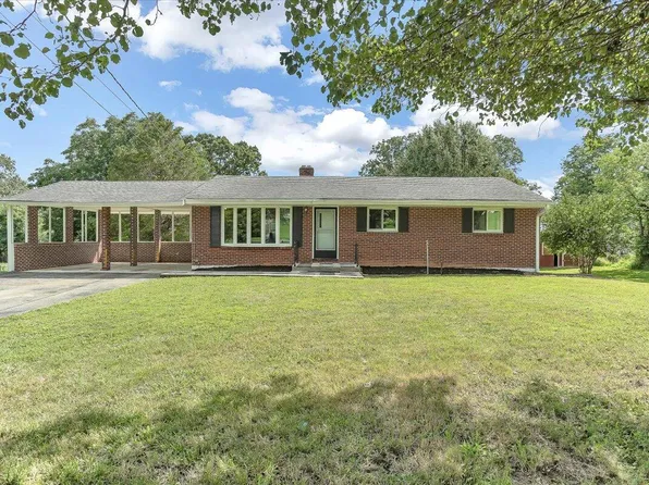 8116 Webster Dr, Roanoke, VA 24019