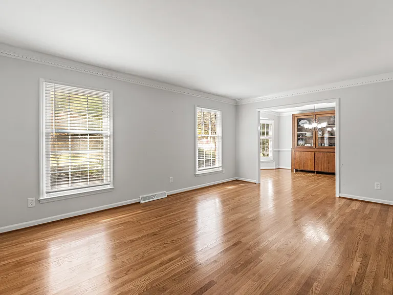 1416 Hobbs Rd — Photo 2