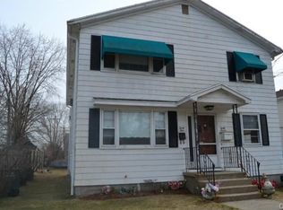 45 Robin St, Bridgeport, CT 06606