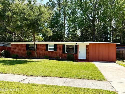 2909 Lauderdale Dr E Photo 1
