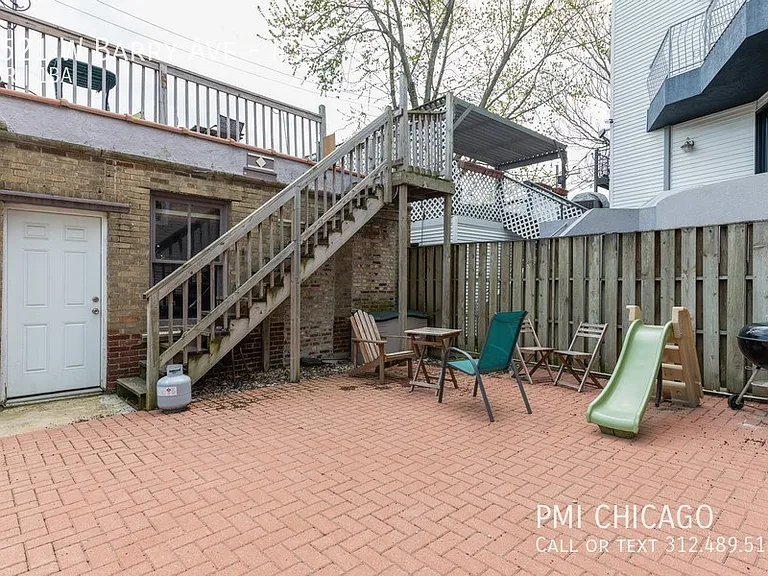 1521 W Barry Ave #3 — Photo 5
