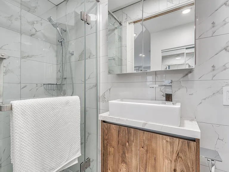 1170 Barclay St #304 — Photo 4