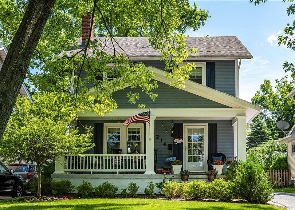1st image of 214 Peach Orchard Ave