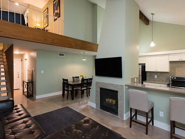 1603 Summer Creek Ct #A — Photo 3