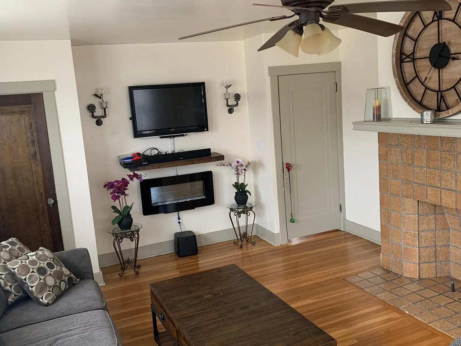 3 bed, 1000 sqft, $1,600 — Photo 3