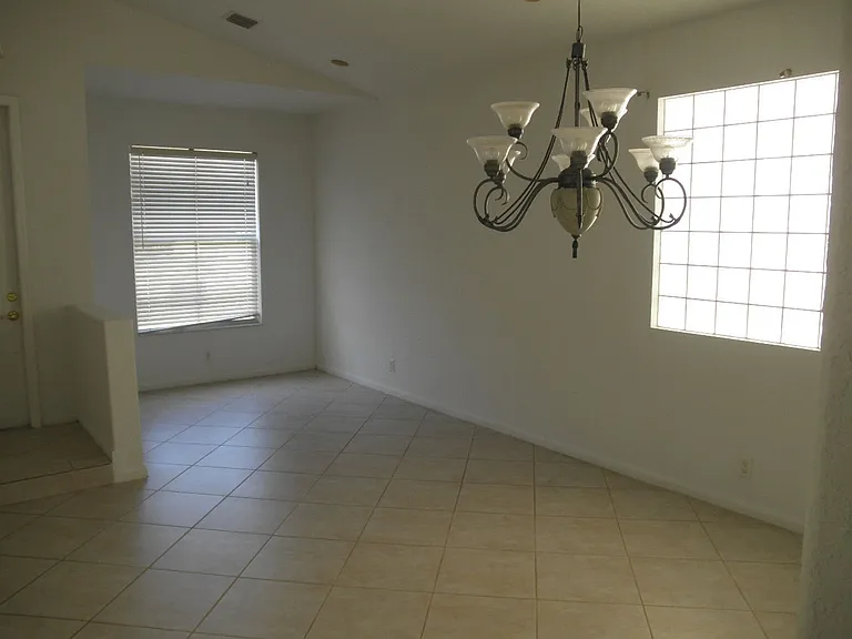 4311 N Magnolia Cir — Photo 6