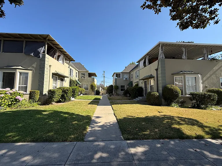 1424 E Wilson Ave #A — Photo 10