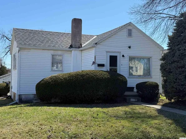 1930 Adams St, Quincy, IL 62301