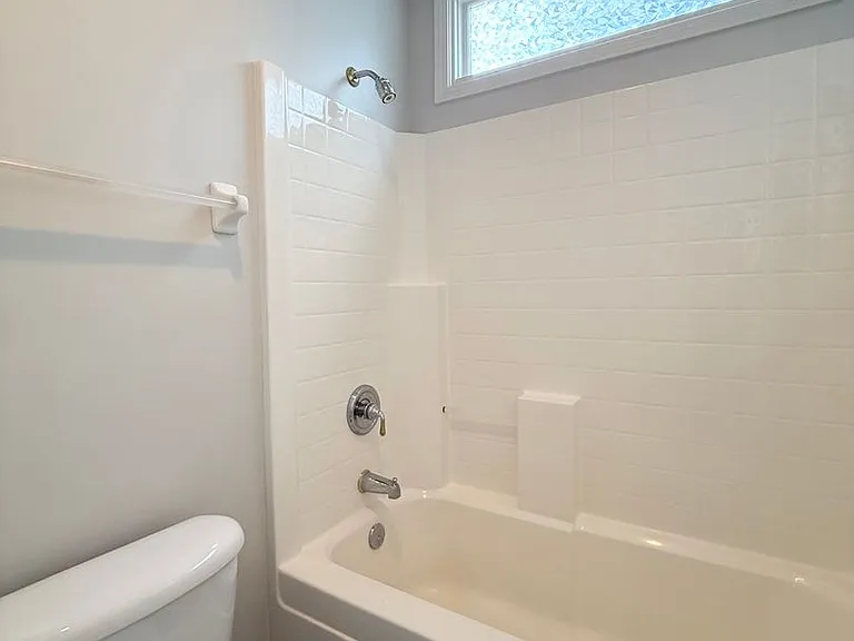 9606 S 27th St — Photo 16