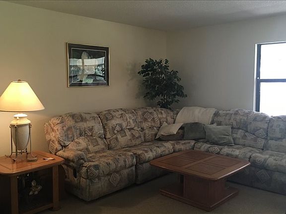 2nd image of 1107 Lakeside Dr