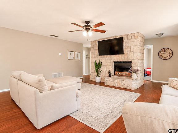 5th image of 19017 Pinedale Cir
