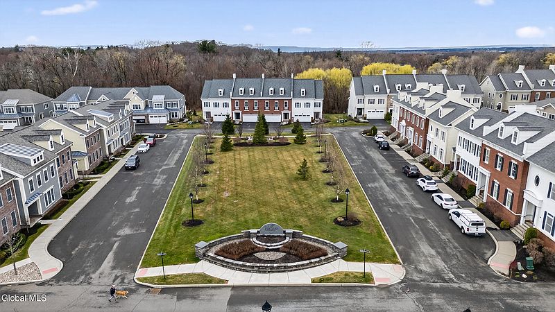 4th image of 38 Cambridge Way