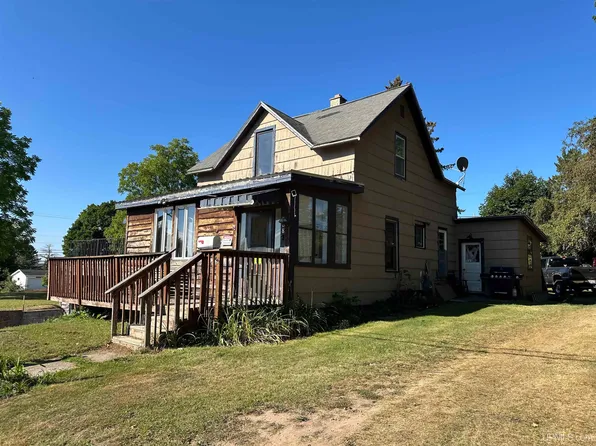 808 Stambaugh Ave, Iron River, MI 49935