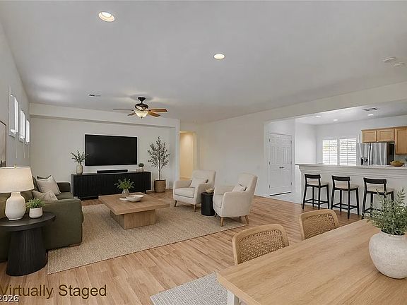 3rd image of 2444 Urrard St