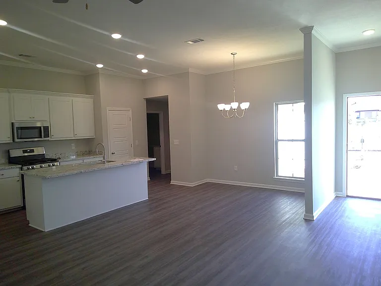 520 Stonebrook Pl — Photo 5
