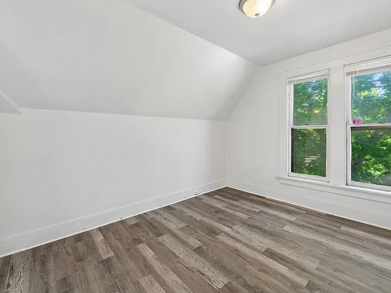 1218 W Locust St #A — Photo 6