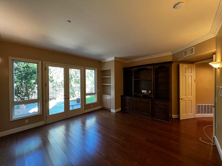 2357 Brookshire Ln — Photo 36