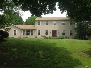 11 Pilgrim Ln, Monroe, CT 06468