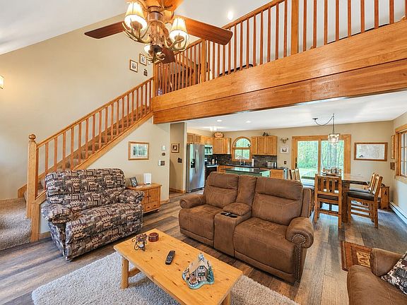 4th image of 5181 Wolf Lane Rd