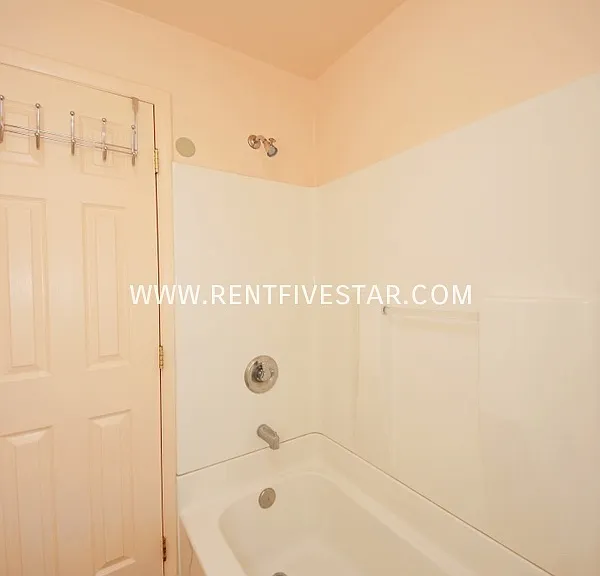 905 E Bridger St — Photo 9
