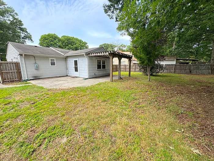 428 Brian Ave — Photo 5