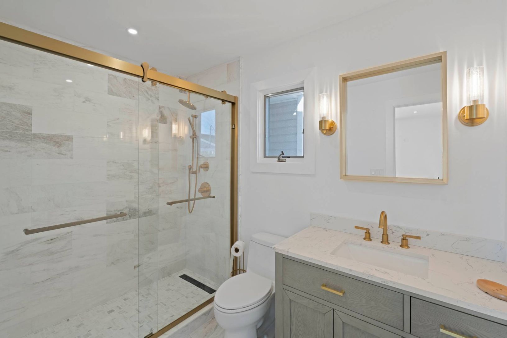  1 of 2 Lux baths