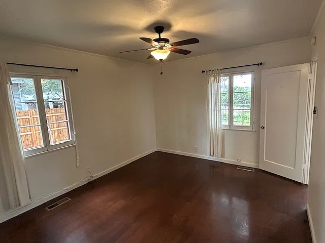 432 S Ash St — Photo 10