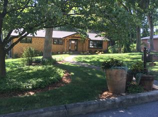 16 Briarcliff Dr, Asheville, NC 28803