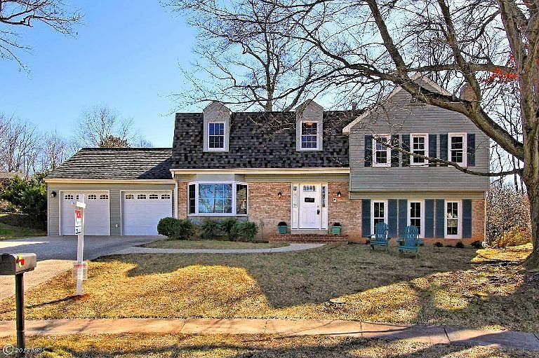 1st image of 9803 Clyde Ct