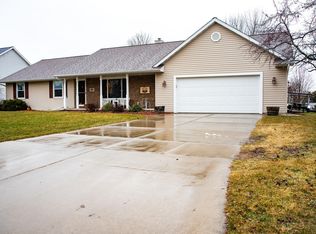 1188 Pawn Dr, Green Bay, WI 54313