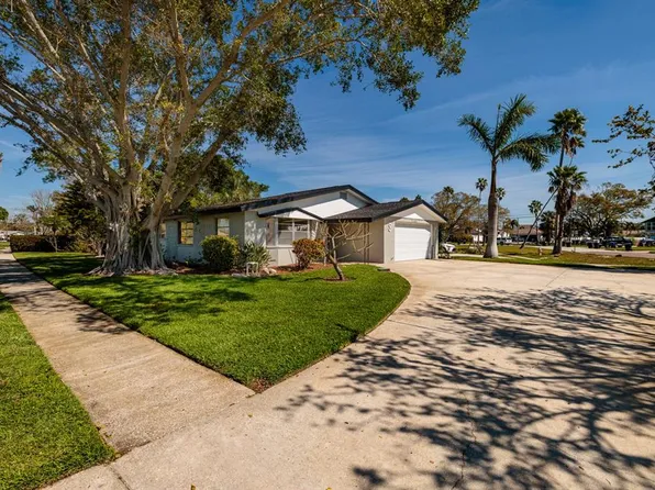 5500 Bayou Grande Blvd NE, Saint Petersburg, FL 33703