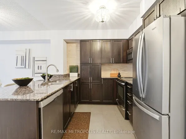 800 Lawrence Ave W #415, Toronto, ON M6A 0B1