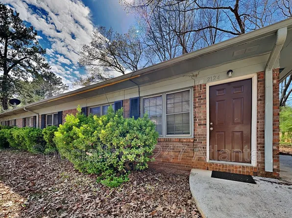 2124 Golfview Dr SE, Conyers, GA 30013