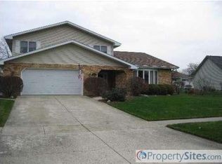 15507 S Creekside Dr, Plainfield, IL 60544