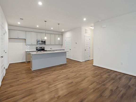 005_Hayes 1_Dining Area