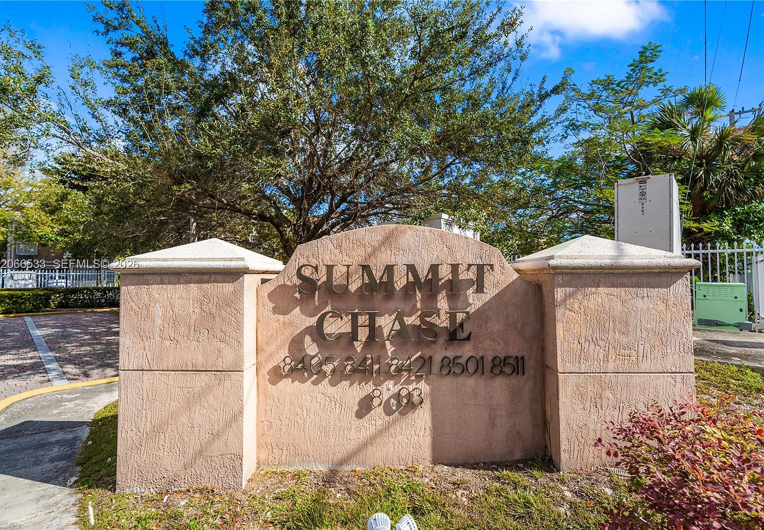 Summit Chase Condo — Photo 2