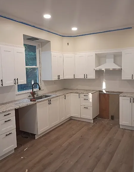 1216 Franklin Ave — Photo 2