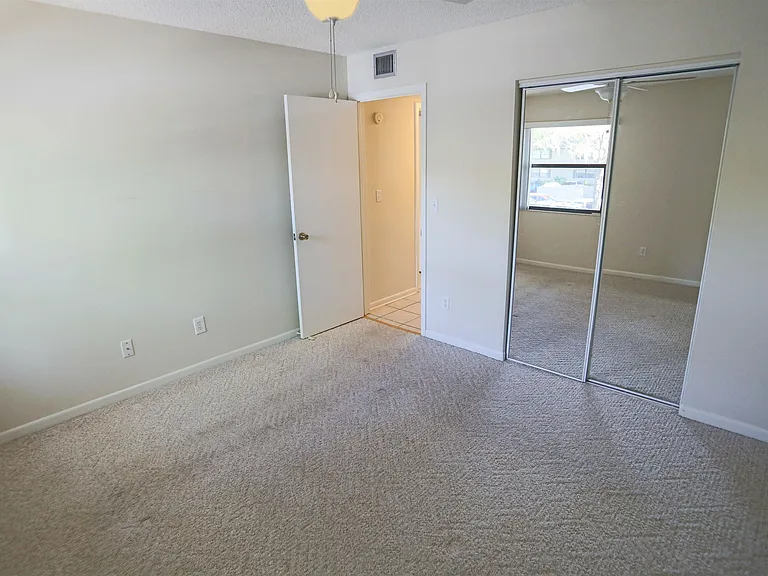 40 Andalusia Ct #40 — Photo 23