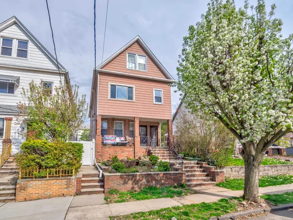 142 Humphrey Avenue image 1 of 11
