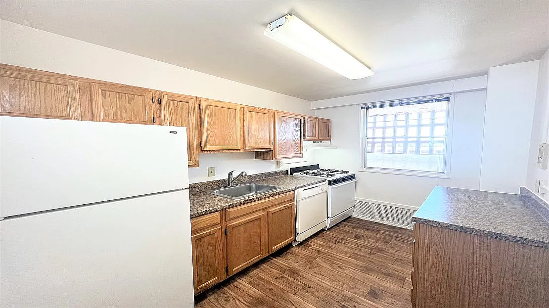 Fountain Place Apartments — Photo 2