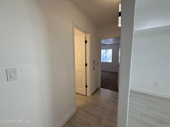 4th image of 3732 N Dale Dr
