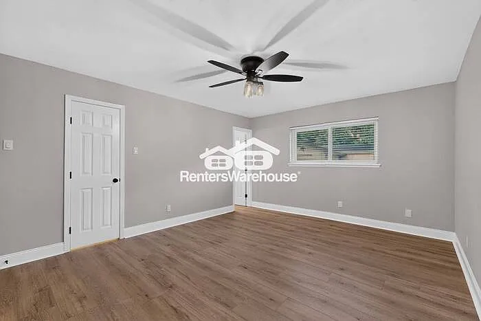 1004 Whitehall Dr — Photo 25