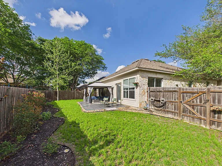 10216 Wind Cave Trl — Photo 40